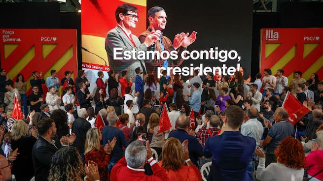 El PSOE se vuelca con Sánchez y pide al unísono que siga al frente del Gobierno