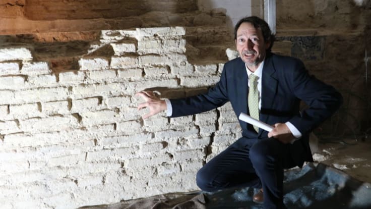 José Antonio Valiente, arqueólogo de la obra en el Retablo Mayor de Santa María la Blanca