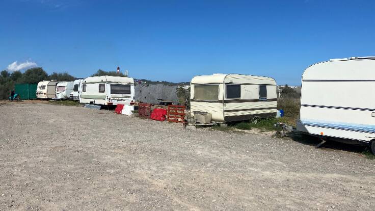 Medio centenar de personas que viven en el asentamiento de sa Joveria piden que se habiliten zonas para caravanas