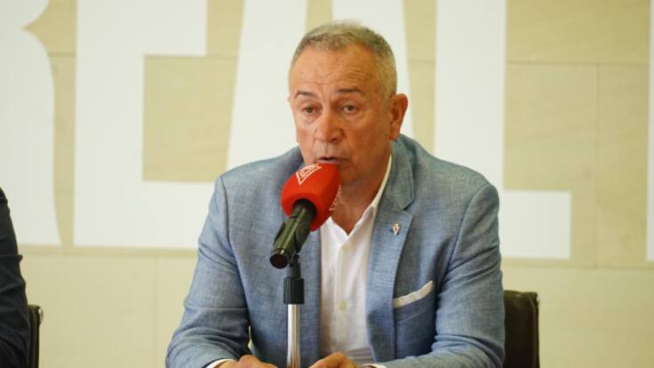 La contraportada del Real Murcia: "Hay que definir al nuevo club grana"