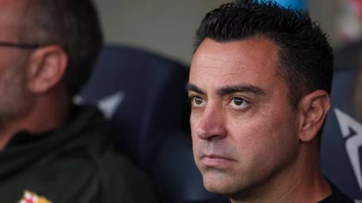 Oficial: Joan Laporta destitueix Xavi Hernández com a tècnic del Barça