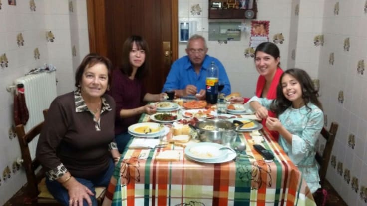 La UR busca familias para la acogida de estudiantes extranjeros