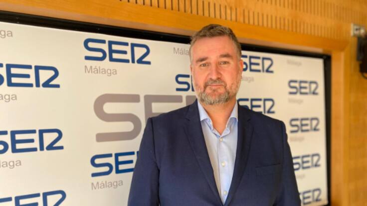 Las barbacoas en comunidades y el rellenado de piscinas. Los administradores de fincas resuelven las dudas de los oyentes de la radio