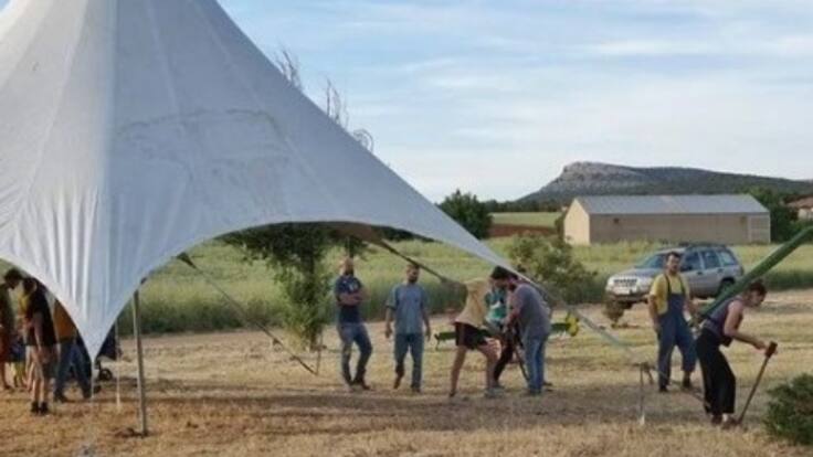 Cerca de un millar de asistentes en el Festival Internacional de Circo de Ciruelos de Cervera