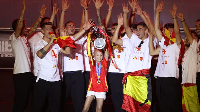 María Camaño: "Que acabaran de ganar una Eurocopa y quieran que yo esté en el escenario con ellos... estoy muy feliz"