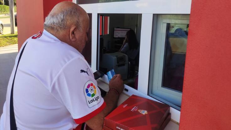 El Almería afronta la recta final de la renovación de abonos.