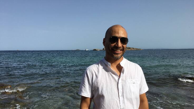 La poesía de Reinhard Huaman Mori para una lectura veraniega con vistas a Porroig