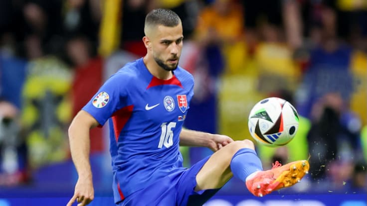 El Atlético suspira por Hancko en el final de mercado, pendiente aún de desatascar el trueque Gallagher-Joao Félix