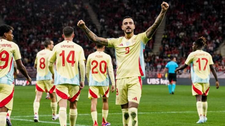 Álvaro Benito se rinde al juego de una pieza clave de la selección: "Está haciendo el mejor fútbol de su carrera"