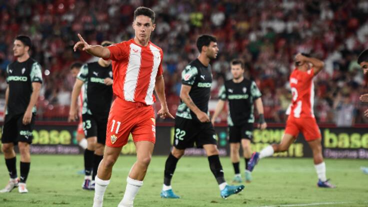 Arribas analiza la situación de la UD Almería