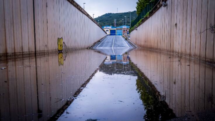 Las fuertes tormentas dejan hasta 62 incidencias en carreteras, bajos y garajes de La Rioja