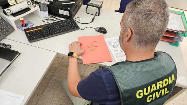 La guardia civil aconseja tomar medidas de prevención y seguridad para nuestros mayores en casa