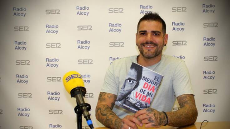 Christian España presenta en Radio Alcoy su libro "El mejor día de mi vida" (25/09/2024)