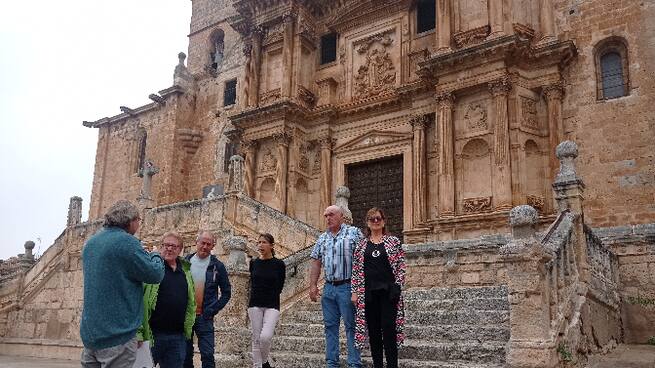 Con Lidia Arribas, alcaldesa de Caleruega, nos adentramos en la nueva APP Faro de Espiritualidad que acerca tres de los enclaves ribereños más vinculados a Santo Domingo de Guzmán, Gumiel de Izán, Caleruega y Guzmán