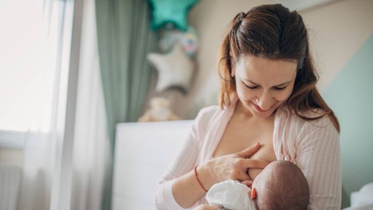 Con Mirian Sobrino, sexóloga y matrona de Atención primaria en la Comunidad de Madrid, hemos hablado este miércoles de los retos que quedan en esta sociedad para seguir fomentando la lactancia materna