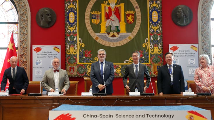 La empresa china MG interesada en instalar en Zaragoza su fábrica de coches eléctricos