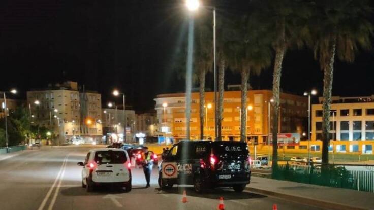 La Policía Local de Lorca multa a 55 personas por miccionar en la vía pública durante la feria