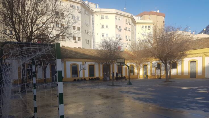 José Luis Sanz, alcalde de Sevilla sobre la reforma de aseos de los colegios