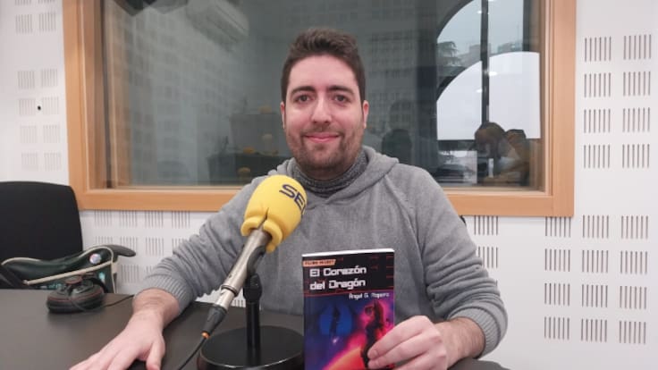 Entrevistamos al escritor leganense Ángel G. Ropero