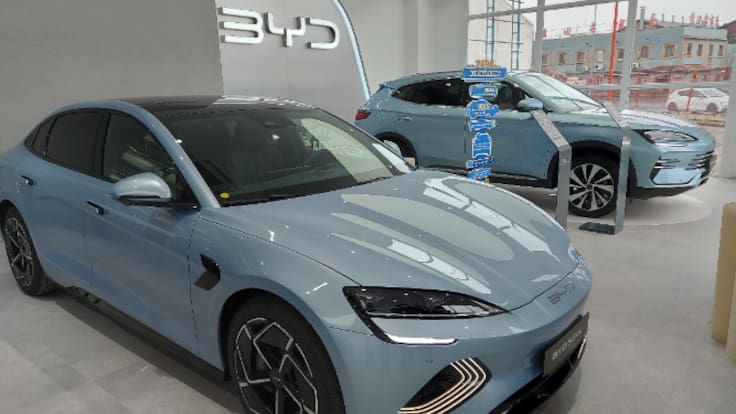 Alberto de Aza, director de BYD para España y Portugal, repasa la implantación de la marca en España y su nuevo concesionario en Fuenlabrada