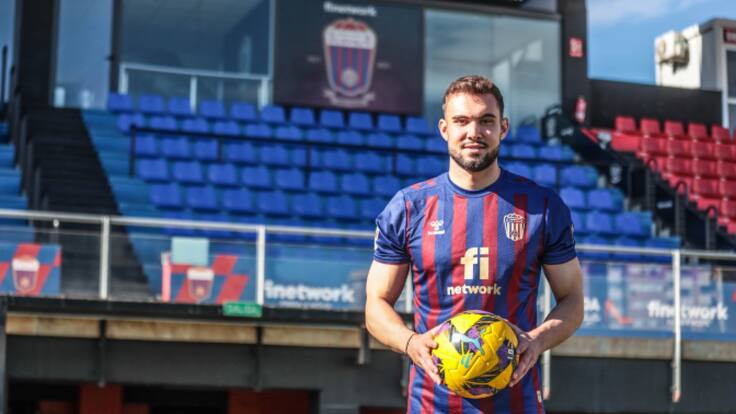 Diego Méndez, futbolista cedido por el Rayo Vallecano al C. D. Eldense