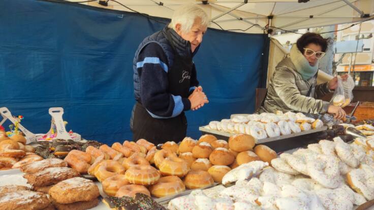 La Rioja celebra San Blas con roscos, subastas y hogueras
