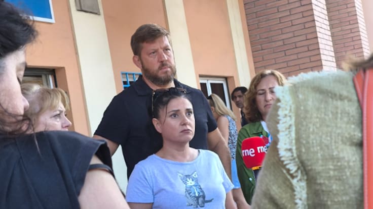 "Están dejando en la calle a una madre trabajadora con una niña de 10 años", Mónica, madre desahuciada en Málaga