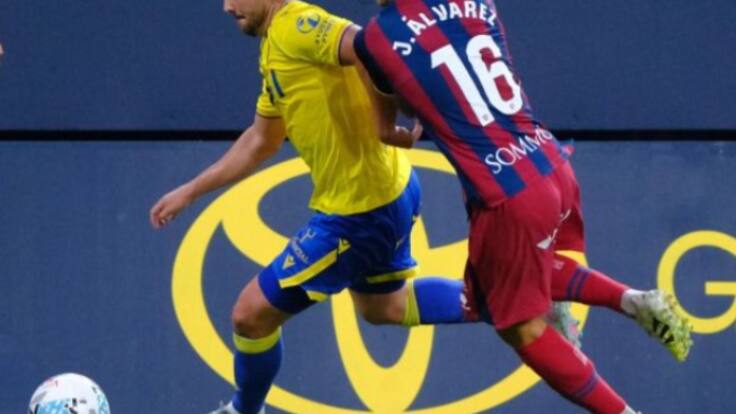 Jesús Álvarez en el análisis de la derrota del Huesca en Cádiz