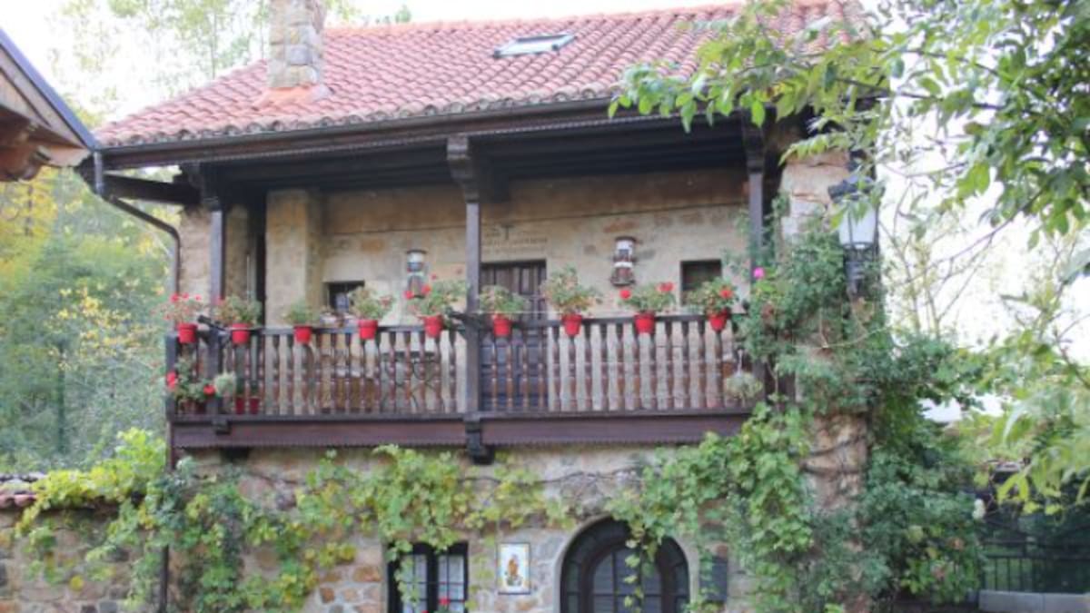 "Es un descontrol, estamos días y días sin teléfono móvil ni internet"