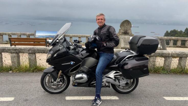 Antón Losada, sobre as vacacións de Rueda: "Debe ser agotador que che ardan 100.000 hectáreas nunha semana"