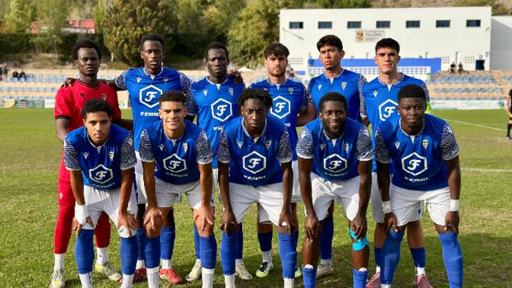 Miguel Mtnez, técnico del Villena CF