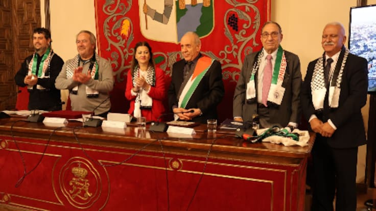 Zamora hace suya la bandera palestina