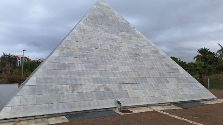 El arqueólogo Andrés Fernández Martín, que coordinó los trabajos de exhumación de las fosas comunes en el cementerio de San Rafael en Málaga