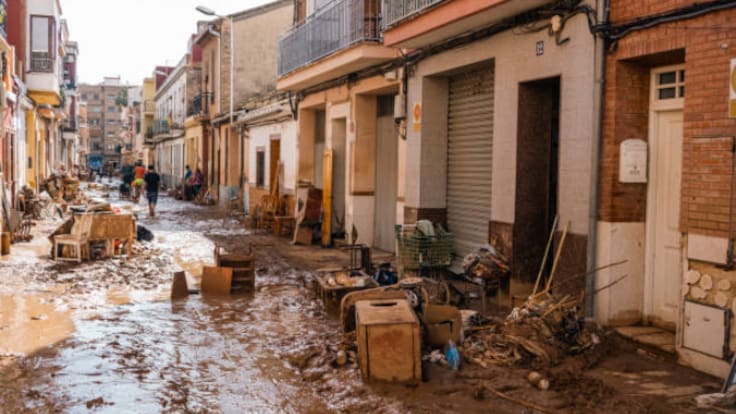 La resurrección de dos librerías que quedaron arrasadas por la DANA: "Desde entonces, no hemos dejado de pelear"