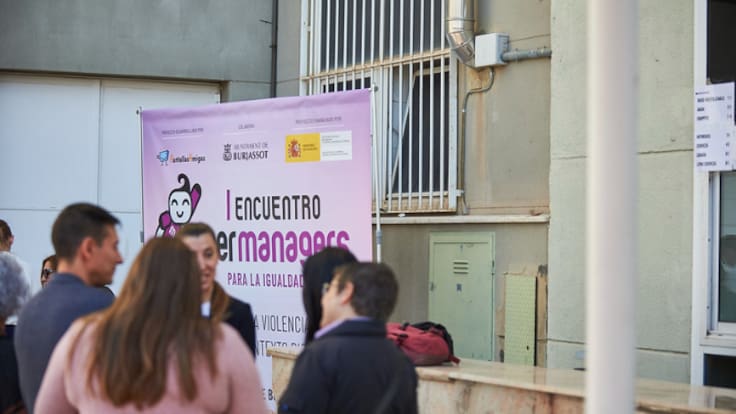 Entrevistamos a Jorge Flores (PantallasAmigas) y a la madrina de esta edición, Aurora Ruiz, ganadora de MasterChef Jr