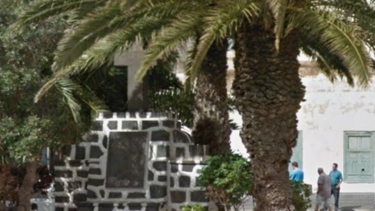 La cruz volverá a la plaza de la Iglesia de San Ginés: Jacobo Medina confirma su restitución