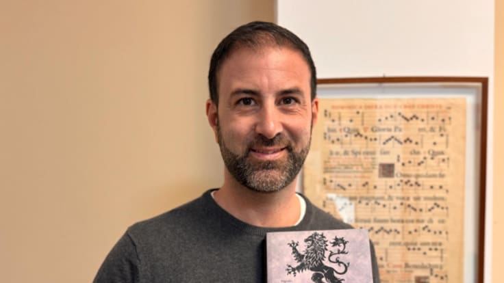 Entrevistamos a Enrique Lacárcel por su obra El ocaso del príncipe