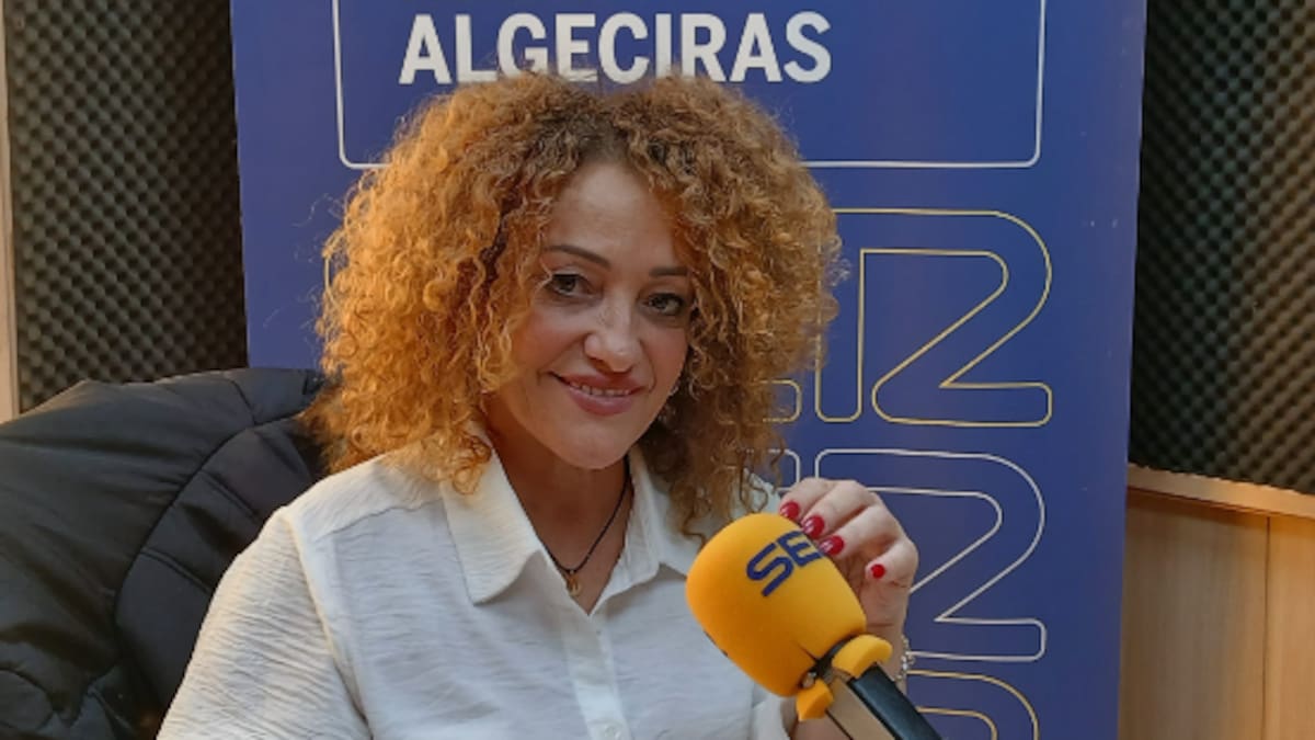 Natalia Vivero presenta su nuevo villancico en radio Algeciras
