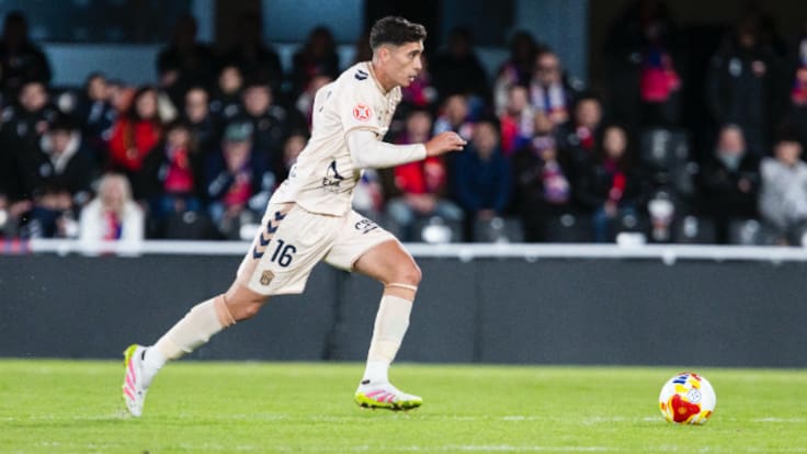 Rubén Quintanilla, futbolista del Eldense, está a punto de alcanzar su máximo nivel