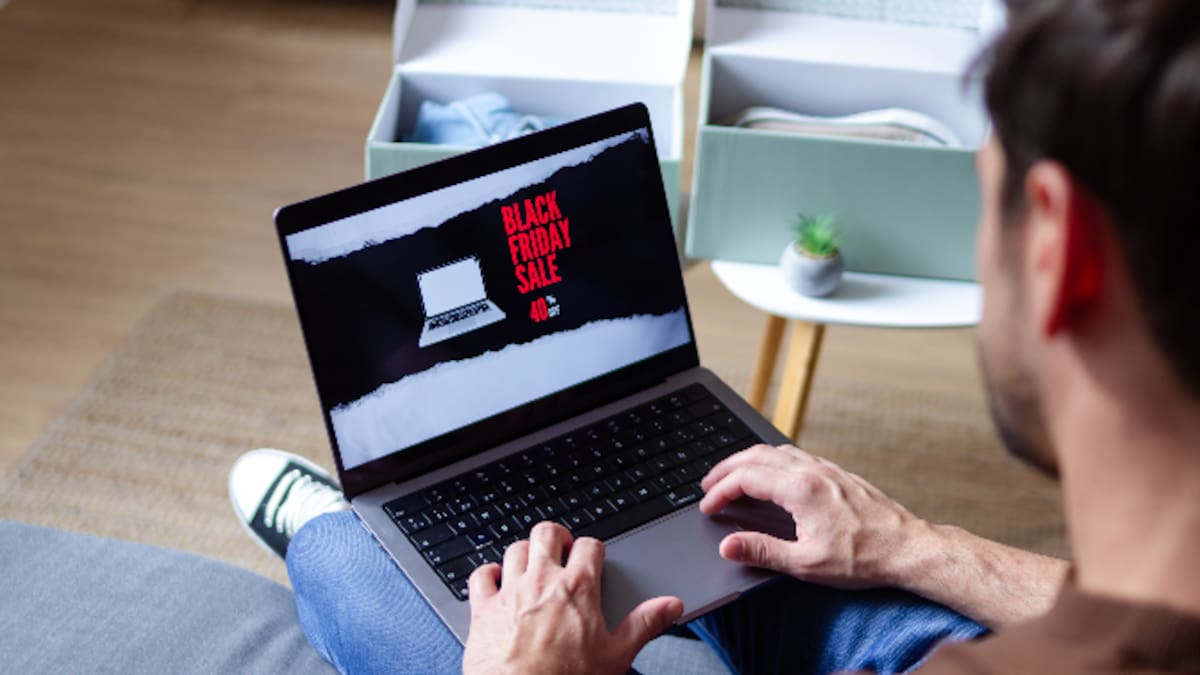 Compras online en el Black Friday: la Policía Nacional recomienda extremar precauciones ante fraudes bancarios (28/11/2025)