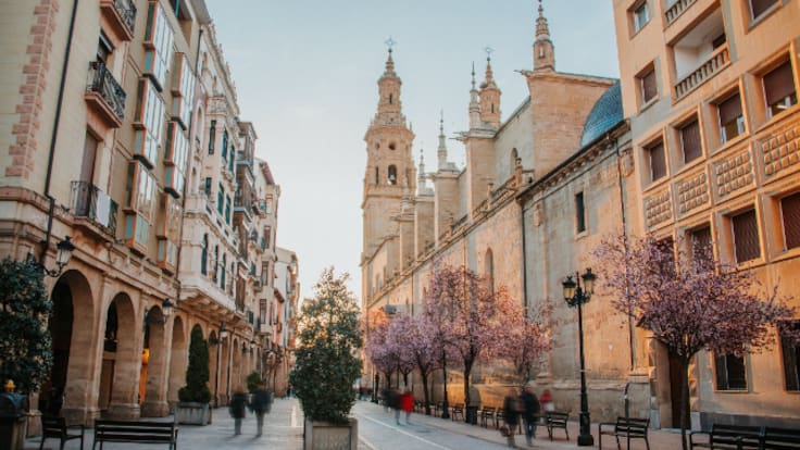 Alrededor de 600 vestigios franquistas siguen visibles en La Rioja medio siglo después de la muerte de Franco