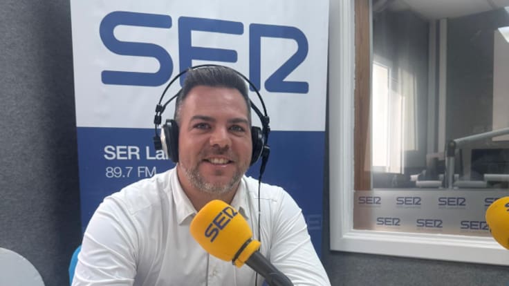 Jacobo Medina: "Las obras de la parada preferente de Costa Teguise estará terminada a finales de año”