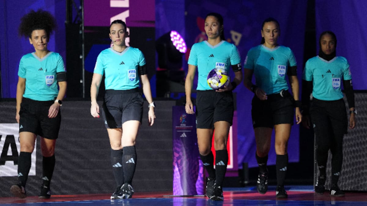 Noelia Gutiérrez, la española que ha arbitrado la final del primer Mundial femenino de fútbol sala: "Entre los nervios y la concentración, no me acuerdo de casi nada"