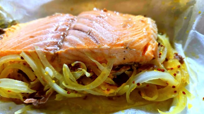 El Rebost: salmó a la papillota