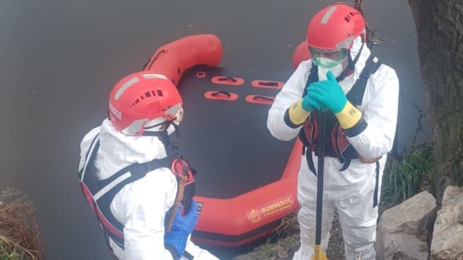 Israel Naveso, portavoz del Sindicato de Bomberos en la Comunidad de Madrid, critica la gestión de los últimos brotes de gripe aviar