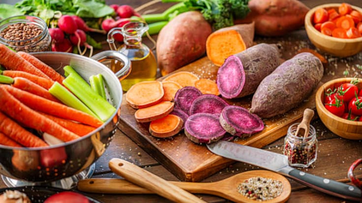 Mikel López Iturriaga desmonta los mitos del "crudivorismo": "No hay base científica"