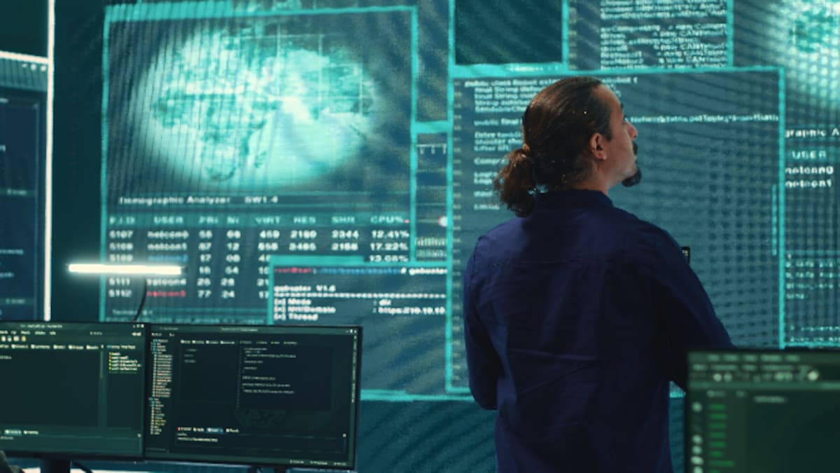 En la Ciberguarida (16-12-2025): Alertan de una campaña de ciberataques a nivel global sobre infraestructuras críticas.