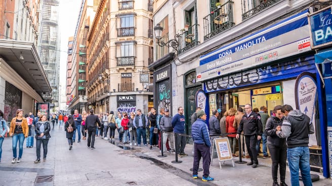 La trampa mental que te lleva a escoger entre un número u otro en la Lotería de Navidad: no es casualidad