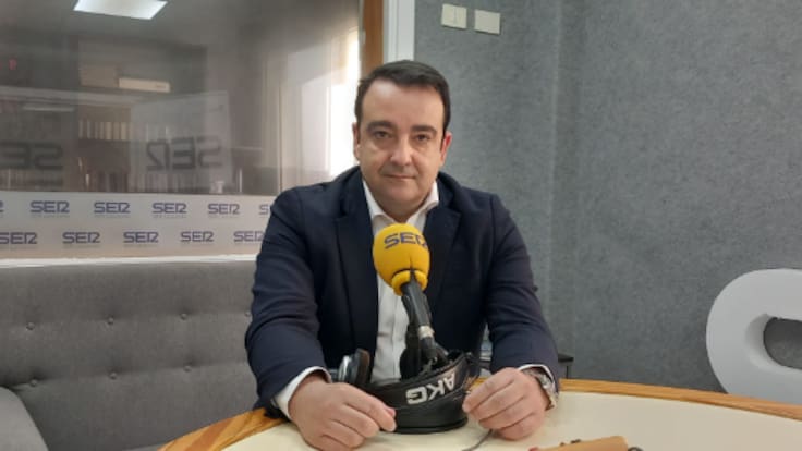 Se retrasa llegada de productos frescos a Lanzarote por el cierre portuario nocturno en Tenerife