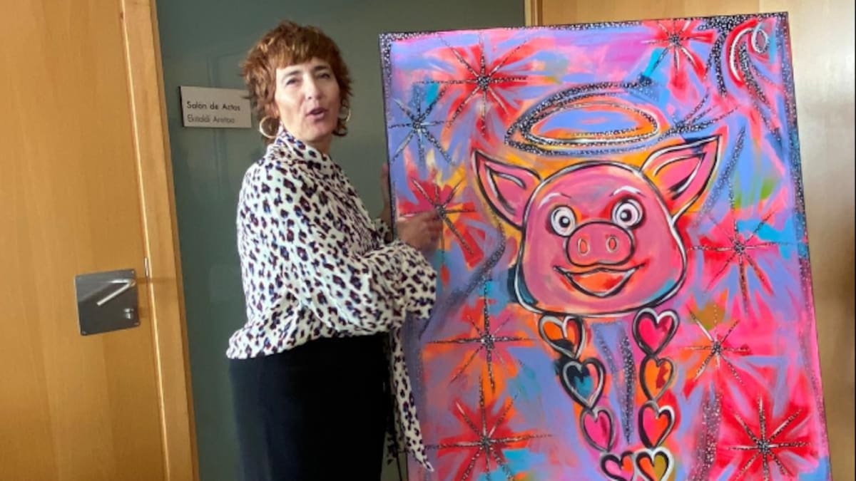 La tafallesa Mª Jose Olcoz pinta el cartel de la Rifa del Cuto Divino 2026